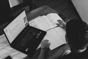 Crack Down on Plagiarism: The Ultimate Guide to Free Plagiarism Checkers for Students Online